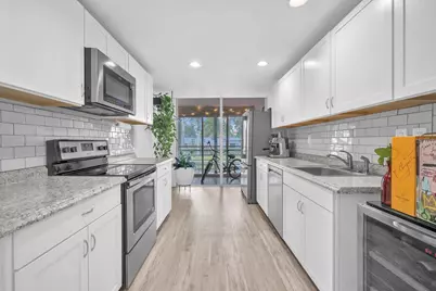 6921 Cypress Road #Apt B19, Plantation, FL 33317 - Photo 10