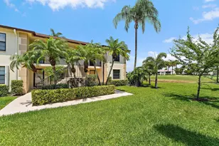 401 Pinecrest Cir, Jupiter, FL 33458 - Photo 2