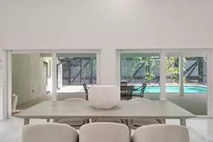 2401 NW 39th St, Boca Raton, FL 33431 - Photo 12
