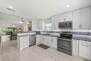 3660 Freshwater Dr, Jupiter, FL 33477 - Photo 14