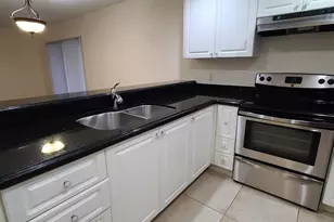 1547 Lake Crystal Dr, West Palm Beach, FL 33411 - Photo 4
