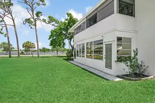 2004 Lake Osborne Dr, Lake Worth Beach, FL 33461 - Photo 24