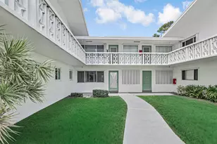 2004 Lake Osborne Dr, Lake Worth Beach, FL 33461 - Photo 4