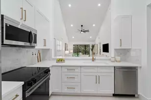 441 Ashwood Pl, Boca Raton, FL 33431 - Photo 2