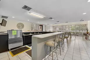 2236 N Cypress Bend Dr, Pompano Beach, FL 33069 - Photo 28