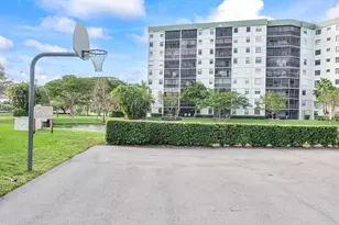 2236 N Cypress Bend Dr, Pompano Beach, FL 33069 - Photo 46