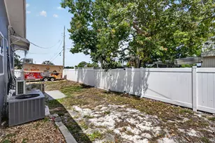 7945 SE Fairchild Wy, Hobe Sound, FL 33455 - Photo 14