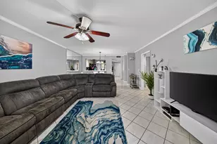 2200 S Cypress Bend Dr, Pompano Beach, FL 33069 - Photo 16