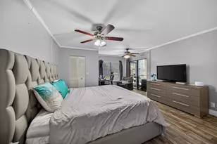2200 S Cypress Bend Dr, Pompano Beach, FL 33069 - Photo 20