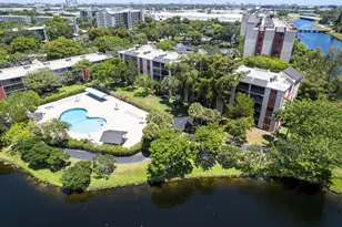 2200 S Cypress Bend Dr, Pompano Beach, FL 33069 - Photo 38