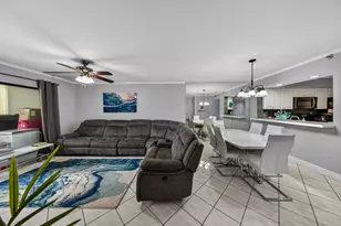 2200 S Cypress Bend Dr, Pompano Beach, FL 33069 - Photo 14