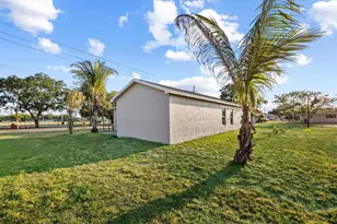 945 SE Forrest Park Dr, Stuart, FL 34994 - Photo 26