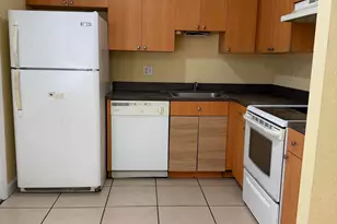 4700 NW 9th Ct, Plantation, FL 33317 - Photo 8
