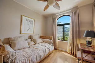 23 Sloans Curve Dr, Palm Beach, FL 33480 - Photo 18