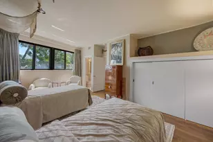 23 Sloans Curve Dr, Palm Beach, FL 33480 - Photo 22