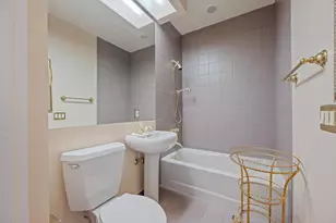 23 Sloans Curve Dr, Palm Beach, FL 33480 - Photo 20