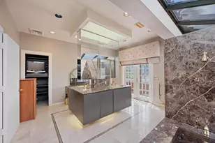 23 Sloans Curve Dr, Palm Beach, FL 33480 - Photo 16