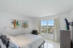 1021 Hillsboro Mile, Hillsboro Beach, FL 33062 - Photo 20