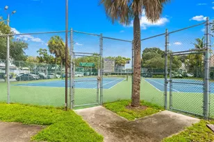 2035 Winners Cir, North Lauderdale, FL 33068 - Photo 12