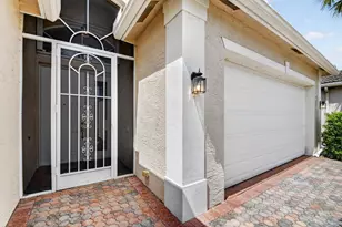9881 Casa Mar Dr, Lake Worth, FL 33467 - Photo 32
