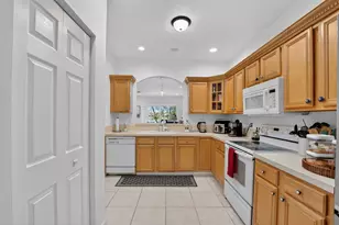 1092 SW 42nd Ave, Deerfield Beach, FL 33442 - Photo 18