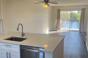 2226 N Cypress Bend Dr, Pompano Beach, FL 33069 - Photo 4