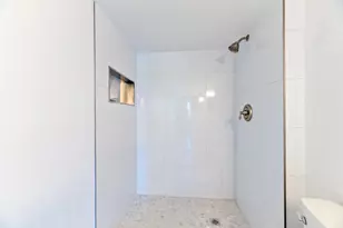 2226 N Cypress Bend Dr, Pompano Beach, FL 33069 - Photo 8