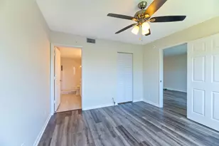 2226 N Cypress Bend Dr, Pompano Beach, FL 33069 - Photo 40