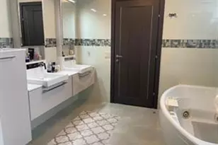 17555 Collins Ave, Sunny Isles Beach, FL 33160 - Photo 8