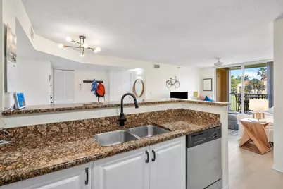 157 Yacht Club Way #206, Hypoluxo, FL 33462 - Photo 12