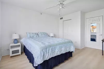 157 Yacht Club Way #206, Hypoluxo, FL 33462 - Photo 18