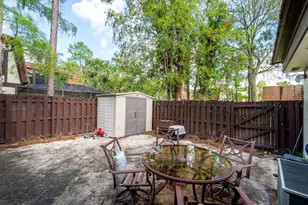 111 Weybridge Cir, Royal Palm Beach, FL 33411 - Photo 6