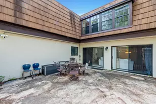 111 Weybridge Cir, Royal Palm Beach, FL 33411 - Photo 8