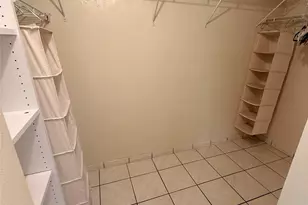 12060 NW 11th St, Pembroke Pines, FL 33026 - Photo 6