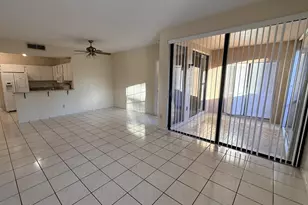 12060 NW 11th St, Pembroke Pines, FL 33026 - Photo 4