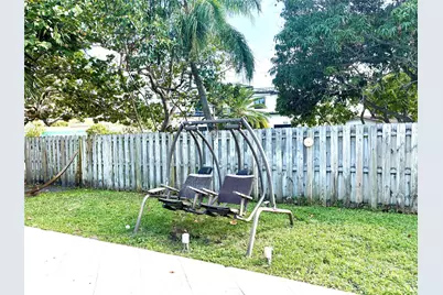 2300 NE 26th Avenue, Pompano Beach, FL 33062 - Photo 28