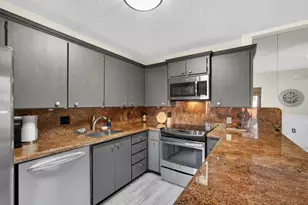 1700 Embassy Dr, West Palm Beach, FL 33401 - Photo 8