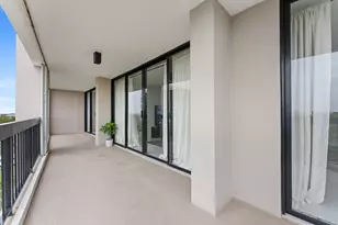 2425 Presidential Way, West Palm Beach, FL 33401 - Photo 20