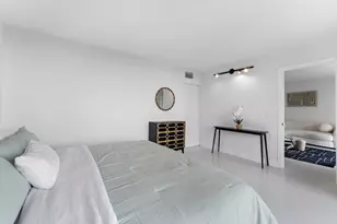 2425 Presidential Way, West Palm Beach, FL 33401 - Photo 12