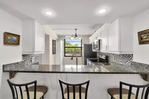 3716 Whitehall Dr, West Palm Beach, FL 33401 - Photo 12