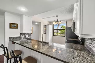 3716 Whitehall Dr, West Palm Beach, FL 33401 - Photo 10