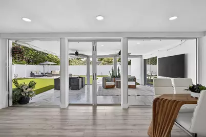 326 Alhambra Place, West Palm Beach, FL 33405 - Photo 24