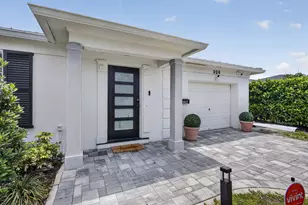 326 Alhambra Pl, West Palm Beach, FL 33405 - Photo 4