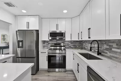 326 Alhambra Place, West Palm Beach, FL 33405 - Photo 18