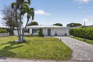 326 Alhambra Pl, West Palm Beach, FL 33405 - Photo 1
