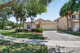 3746 Torres Cir, West Palm Beach, FL 33409 - Photo 2