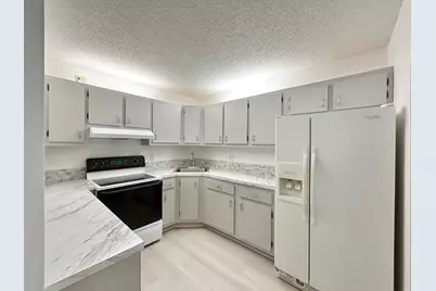 102 Lake Pine Circle #D-1, Greenacres, FL 33463 - Photo 2