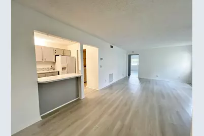 102 Lake Pine Circle #D-1, Greenacres, FL 33463 - Photo 6