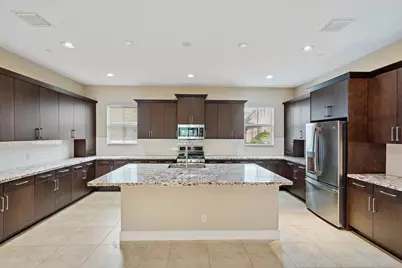 7112 Edison Place, Palm Beach Gardens, FL 33418 - Photo 2