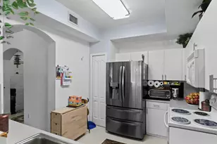 8912 W Flagler St, Miami, FL 33174 - Photo 14